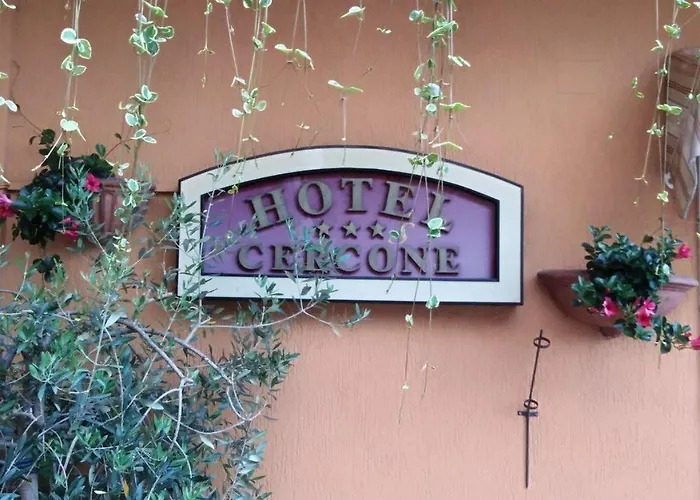 Hotell Cercone 3*